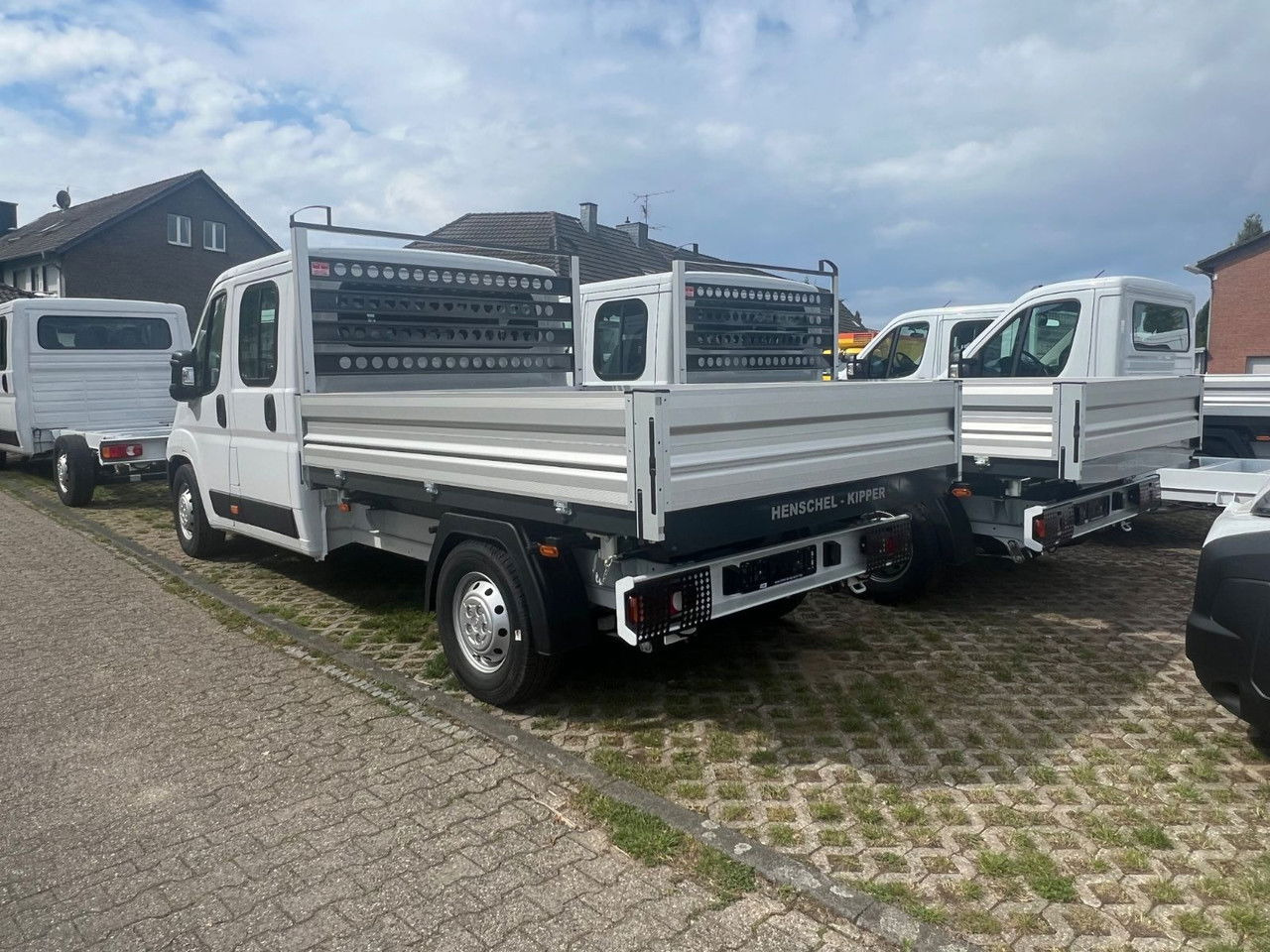 Opel Movano DoKa Kipper-Pritsche- L3H2 3,5t Edition Vermietung möglich - Kipper Transporter, Transporter mit Doppelkabine: das Bild 4 Opel Movano DoKa Kipper-Pritsche- L3H2 3,5t Edition Vermietung möglich - Kipper Transporter, Transporter mit Doppelkabine: das Bild 4