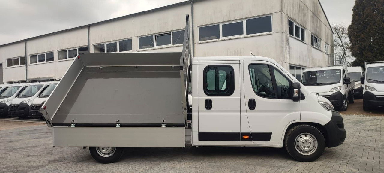 Opel Movano L3 - 3-Seiten-Kipper-Anhängelast 3500 kg Vermietung möglich - Kipper Transporter, Transporter mit Doppelkabine: das Bild 5 Opel Movano L3 - 3-Seiten-Kipper-Anhängelast 3500 kg Vermietung möglich - Kipper Transporter, Transporter mit Doppelkabine: das Bild 5