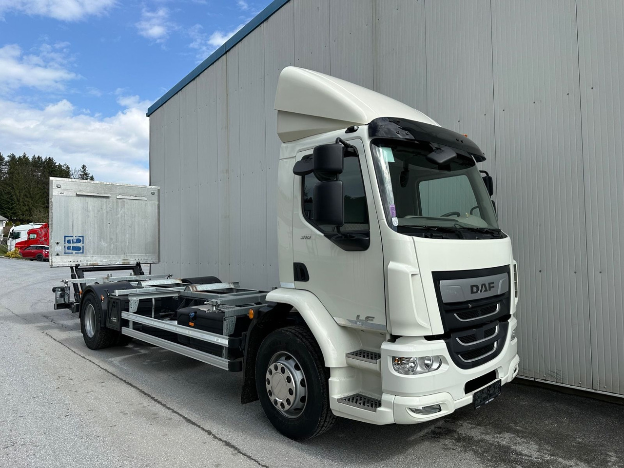 DAF LF 310 8G LBW Bär2T 3J-Garatnie DAF LF 310 8G LBW Bär2T 3J-Garatnie - Containerwagen/ Wechselfahrgestell LKW: das Bild 2 DAF LF 310 8G LBW Bär2T 3J-Garatnie DAF LF 310 8G LBW Bär2T 3J-Garatnie - Containerwagen/ Wechselfahrgestell LKW: das Bild 2