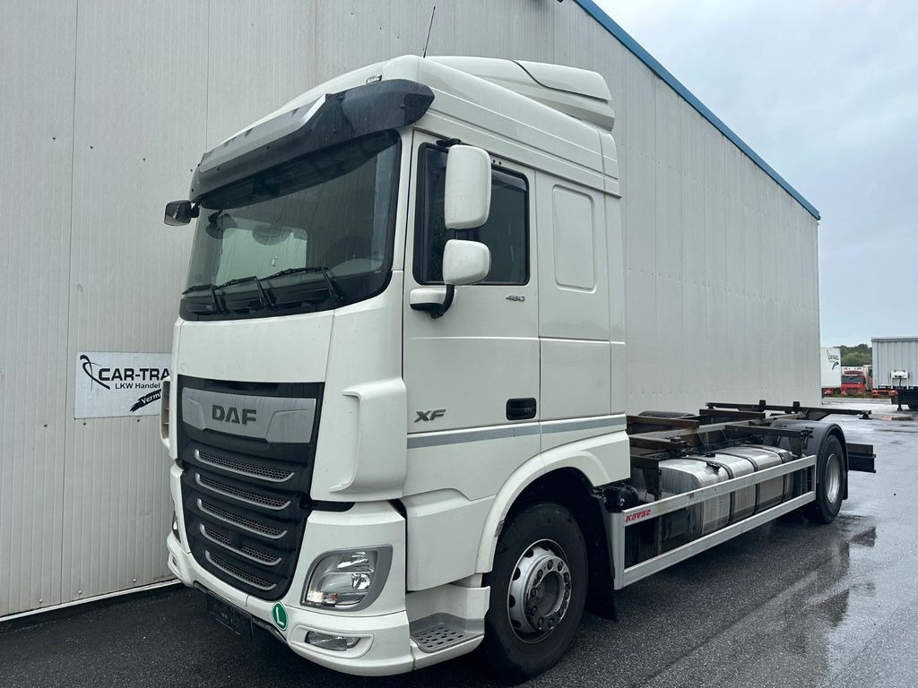 DAF XF 460 SpaceCab Retarder TÜV neu DAF XF 460 SpaceCab Retarder - Containerwagen/ Wechselfahrgestell LKW: das Bild 1 DAF XF 460 SpaceCab Retarder TÜV neu DAF XF 460 SpaceCab Retarder - Containerwagen/ Wechselfahrgestell LKW: das Bild 1