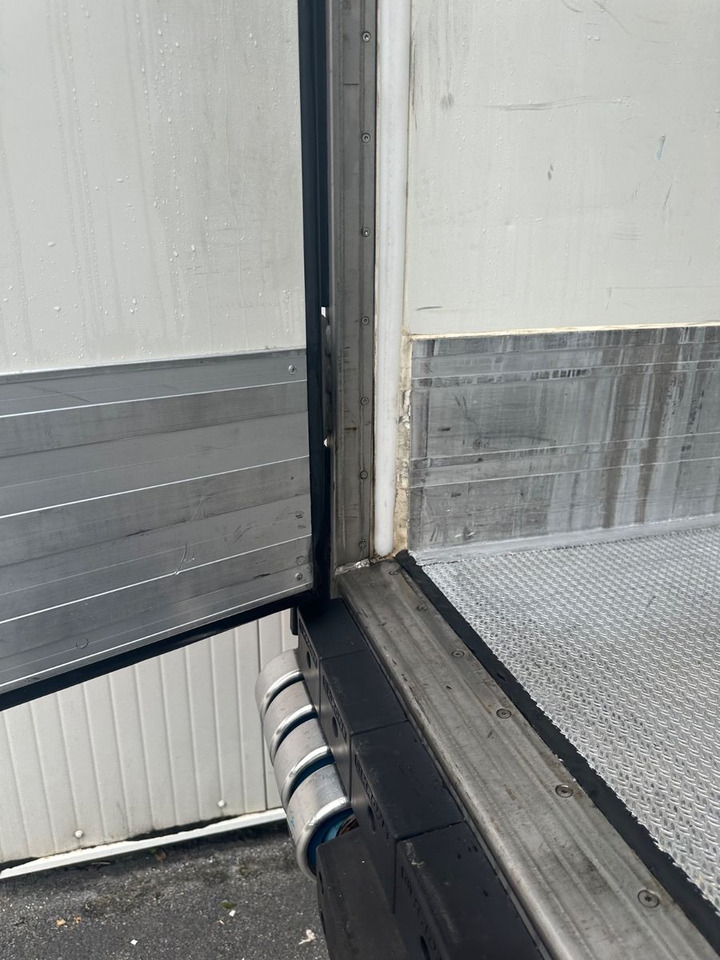 Koffer Auflieger Krone SDR 27 Vector 1550 Doppelstock/Blumenbreit: das Bild 7 Koffer Auflieger Krone SDR 27 Vector 1550 Doppelstock/Blumenbreit: das Bild 7