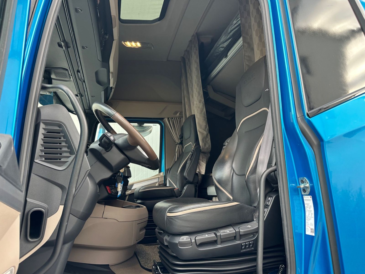 DAF XG+530 Vollausstattung - Sattelzugmaschine: das Bild 5 DAF XG+530 Vollausstattung - Sattelzugmaschine: das Bild 5