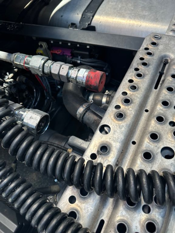 Sattelzugmaschine Scania 500R Vollluft Alu Leder LED Hyd.: das Bild 7