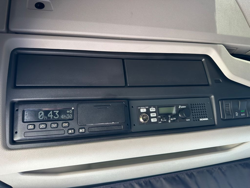 Sattelzugmaschine Scania 500R Vollluft Alu Leder LED Hyd.: das Bild 12