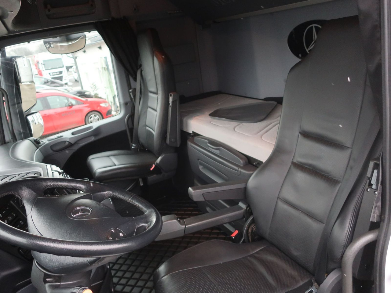MERCEDES-BENZ 1860 LS Actros MP3 4x2 Vollluft - Sattelzugmaschine: das Bild 2 MERCEDES-BENZ 1860 LS Actros MP3 4x2 Vollluft - Sattelzugmaschine: das Bild 2