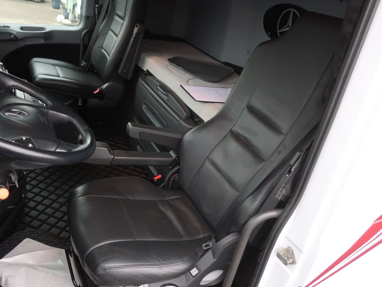 MERCEDES-BENZ 1860 LS Actros MP3 4x2 Vollluft - Sattelzugmaschine: das Bild 5 MERCEDES-BENZ 1860 LS Actros MP3 4x2 Vollluft - Sattelzugmaschine: das Bild 5