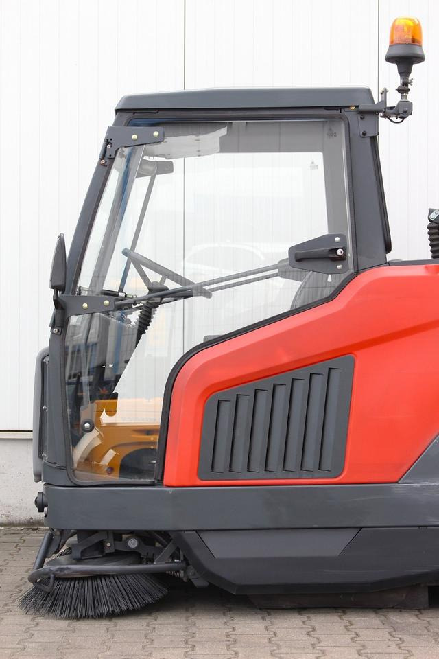 Hako Sweepmaster D1500RH Diesel UVV✅ - Kehrsaugmaschine: das Bild 5 Hako Sweepmaster D1500RH Diesel UVV✅ - Kehrsaugmaschine: das Bild 5