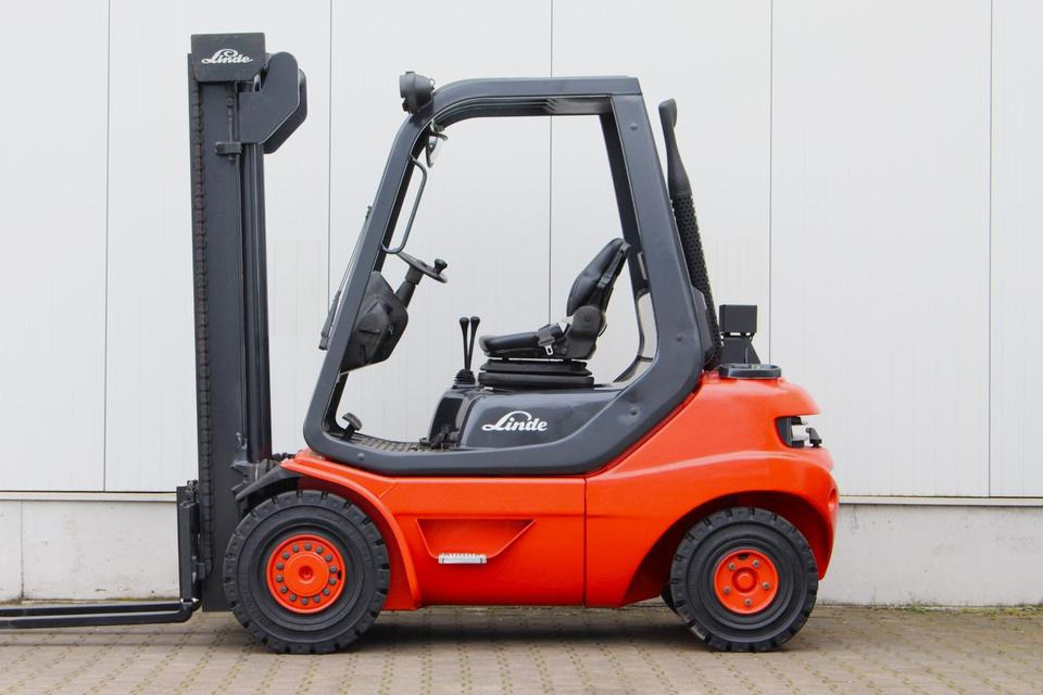 LINDE H20D Diesel TOP Zustand - UVV NEU - Dieselstapler: das Bild 2 LINDE H20D Diesel TOP Zustand - UVV NEU - Dieselstapler: das Bild 2