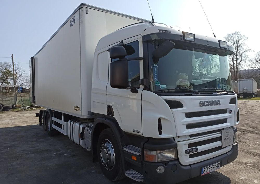 Scania B6X2 - Isotherm LKW: das Bild 1 Scania B6X2 - Isotherm LKW: das Bild 1