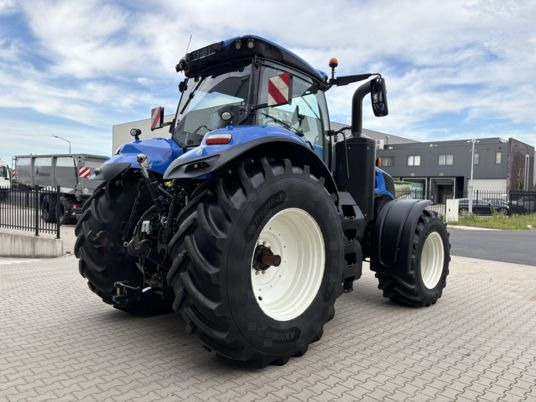 NEW HOLLAND New Holland T8.350 PLMi Genesis - Traktor: das Bild 3 NEW HOLLAND New Holland T8.350 PLMi Genesis - Traktor: das Bild 3
