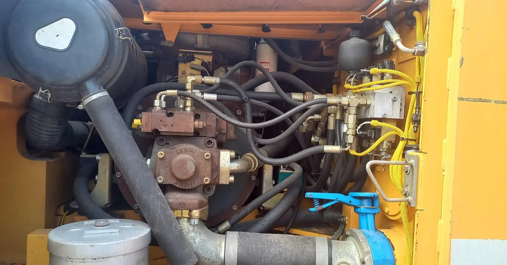 Mobilbagger Liebherr A316: das Bild 8