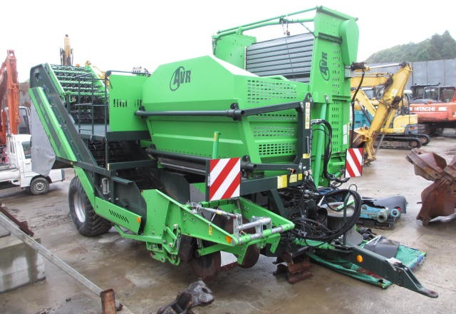 AVR SPIRIT6100 - Kartoffelroder: das Bild 1 AVR SPIRIT6100 - Kartoffelroder: das Bild 1