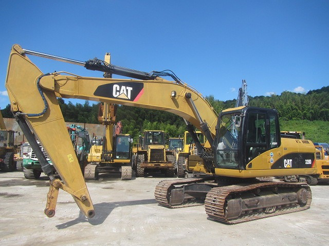 CAT 320D-E - Kettenbagger: das Bild 2 CAT 320D-E - Kettenbagger: das Bild 2
