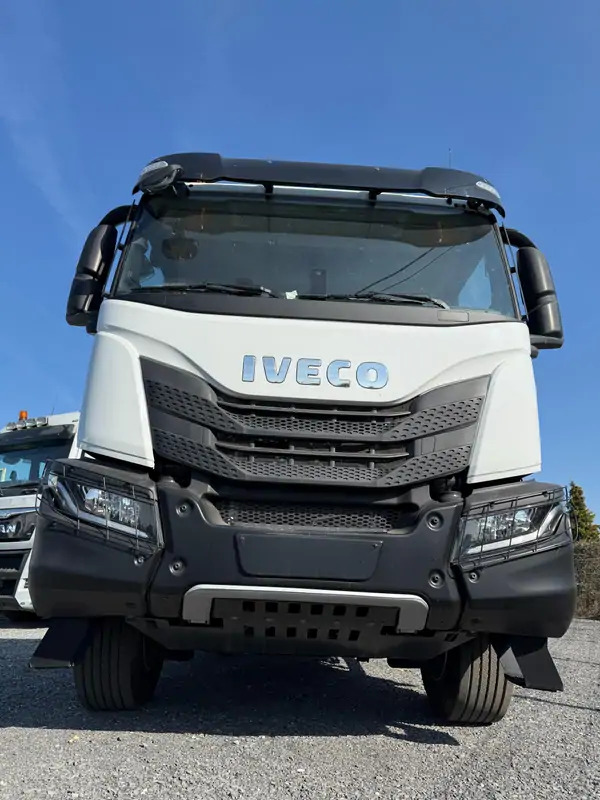 Iveco AD300T48 HYVALIFT 20 TONS*pare-choc hydraulique - Abrollkipper: das Bild 5 Iveco AD300T48 HYVALIFT 20 TONS*pare-choc hydraulique - Abrollkipper: das Bild 5