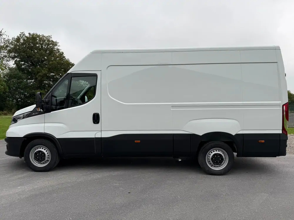 Iveco Daily 35-140 *L3H2*DISPO DE STOCK*Airco*Cruise control - Kastenwagen: das Bild 4 Iveco Daily 35-140 *L3H2*DISPO DE STOCK*Airco*Cruise control - Kastenwagen: das Bild 4
