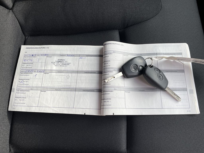 Kleintransporter Renault Trafic 1.6 dCi 126pk E6 Comfort 3 zits BPM Vrij! Lease €240 p/m, Airco, Navi, Trekhaak, PDC, Volledig onderhoudshistorie aanwezig: das Bild 9
