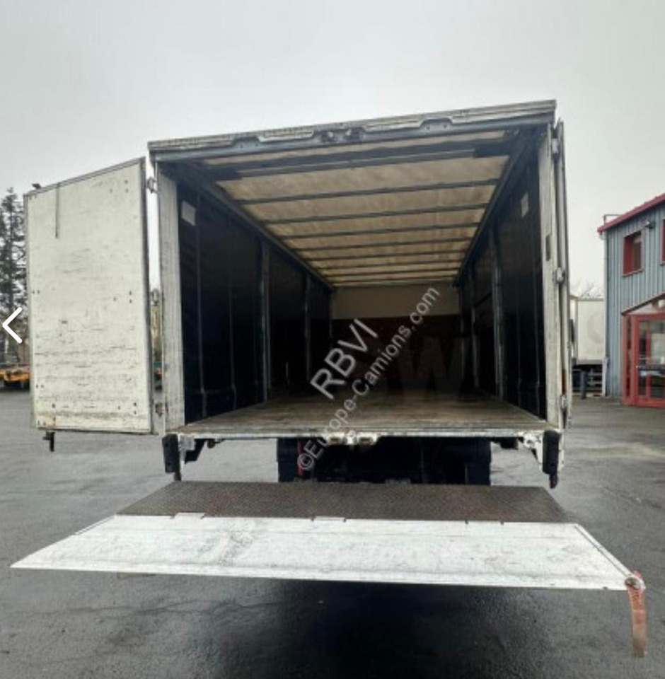 RENAULT MIDLUM 12.220 - Plane LKW: das Bild 3 RENAULT MIDLUM 12.220 - Plane LKW: das Bild 3