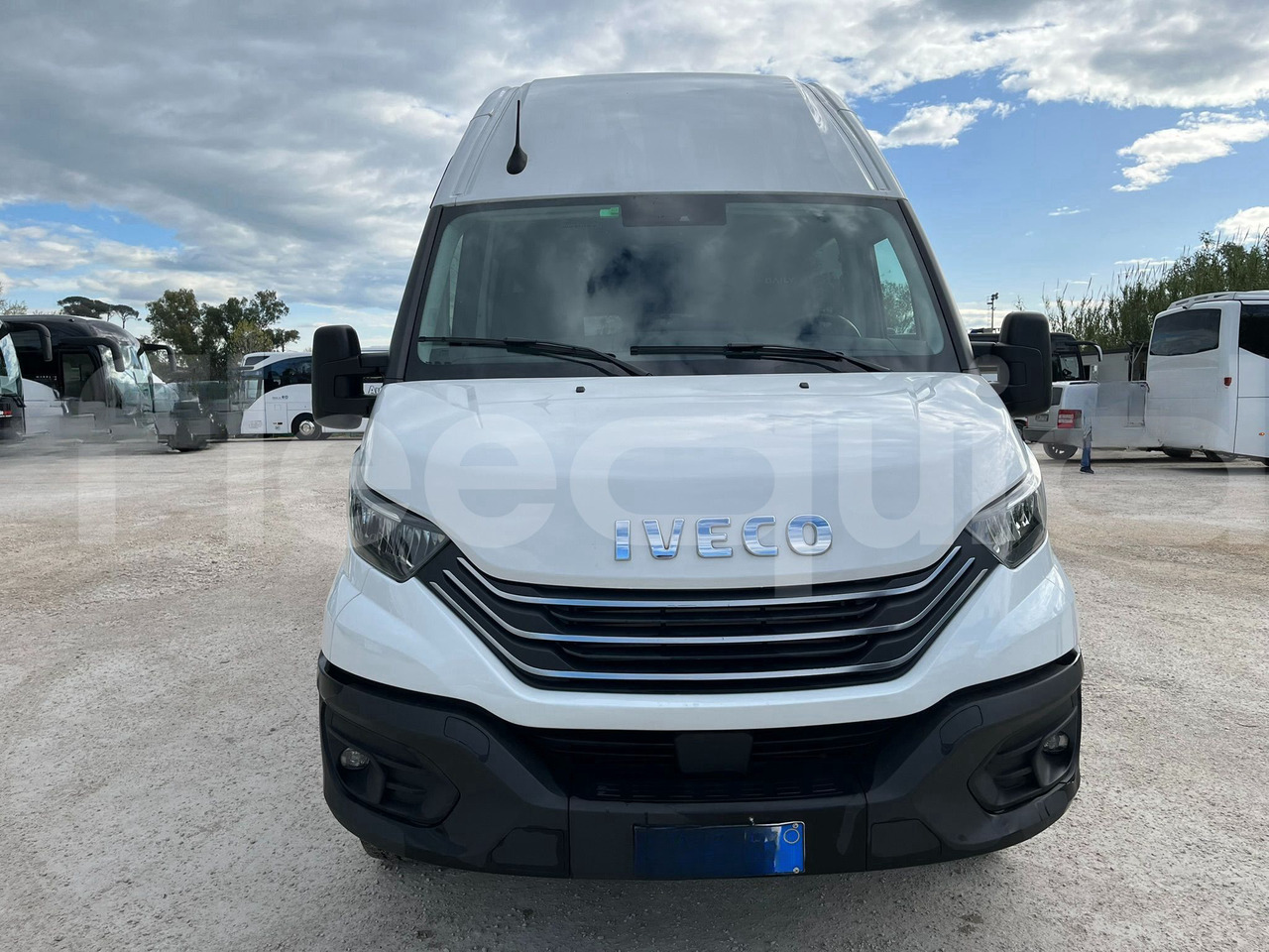 Iveco Daily - Kleinbus, Personentransporter: das Bild 1 Iveco Daily - Kleinbus, Personentransporter: das Bild 1