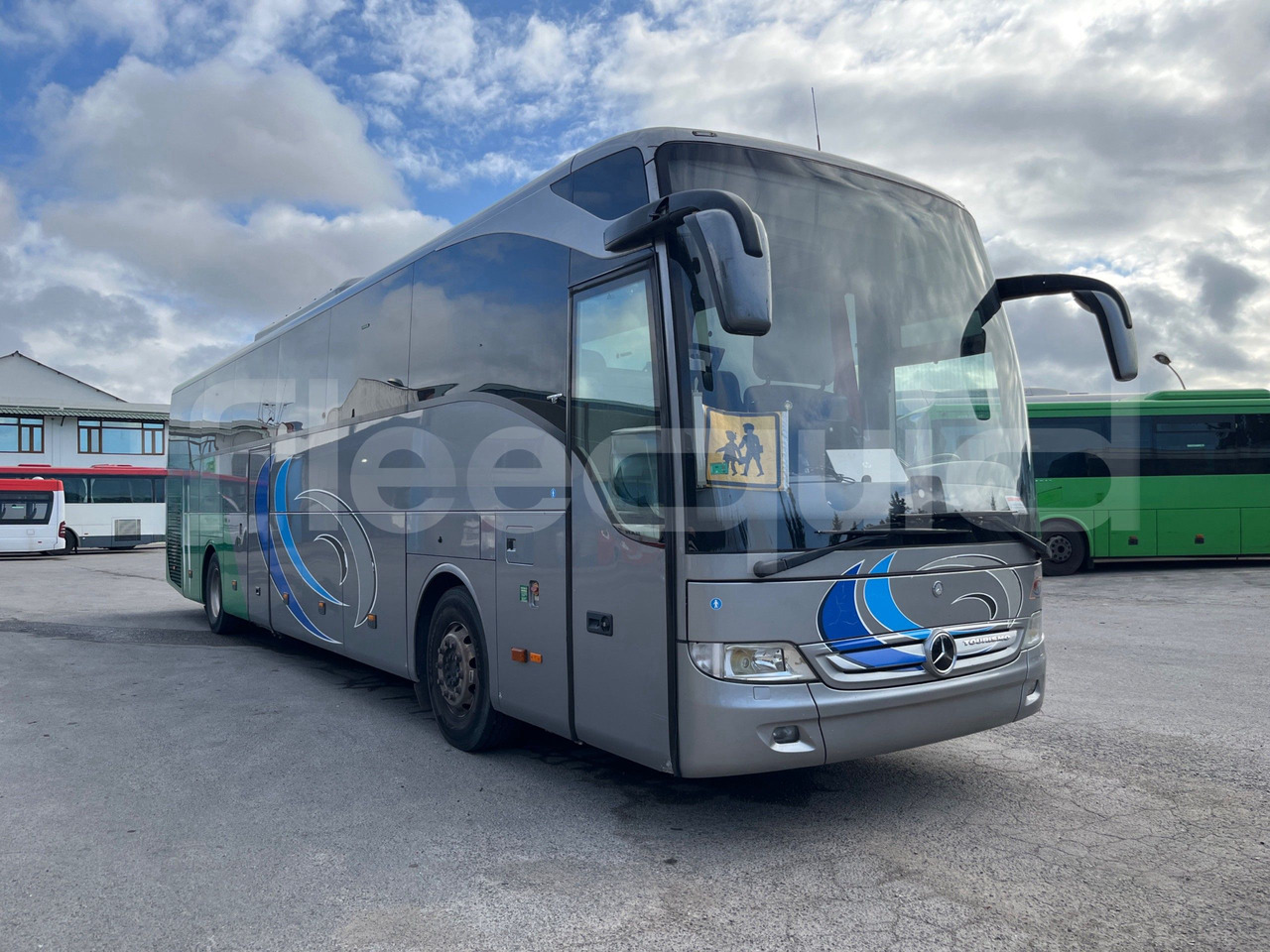 Reisebus Mercedes-Benz Tourismo: das Bild 1