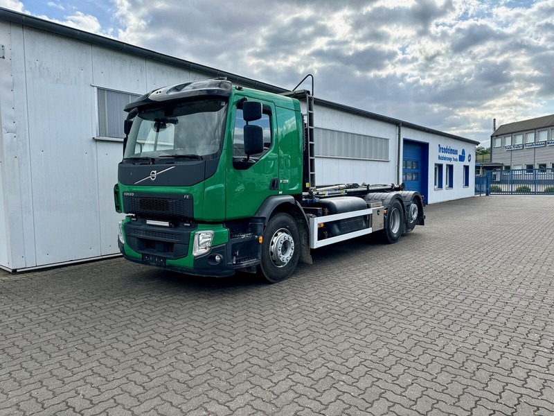 Volvo FE 330 6x2 Hooklift Joab 20 to 5400 mm Lenkachse - Abrollkipper: das Bild 1 Volvo FE 330 6x2 Hooklift Joab 20 to 5400 mm Lenkachse - Abrollkipper: das Bild 1