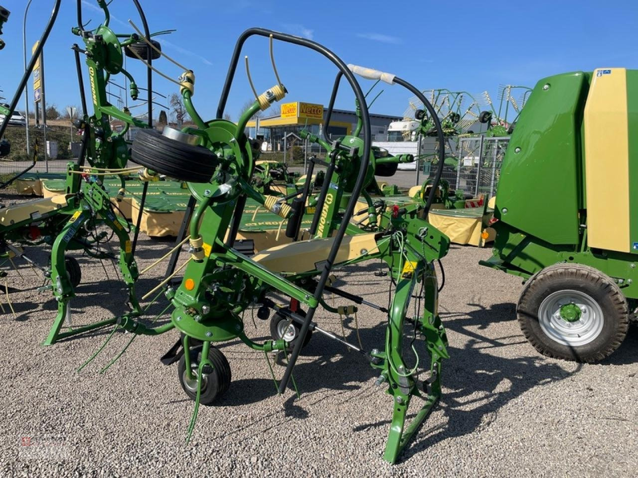 Krone VENDRO 420 HIGHLAND - Heuwender/ Wenderechen: das Bild 1 Krone VENDRO 420 HIGHLAND - Heuwender/ Wenderechen: das Bild 1