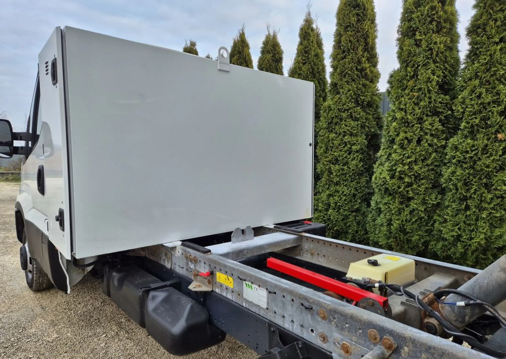 Iveco IVECO 35C17 3.0 170KM *HIMATIC* - Kipper Transporter: das Bild 4 Iveco IVECO 35C17 3.0 170KM *HIMATIC* - Kipper Transporter: das Bild 4