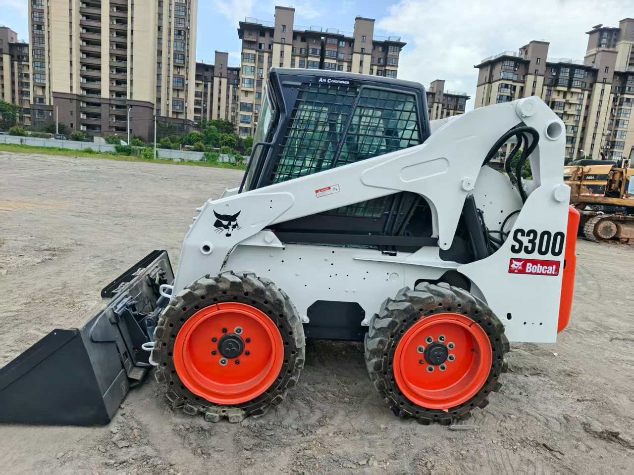 BOBCAT skid steer loader S300 Mining/Agriculture/Urban Construction - Kompaktlader: das Bild 1 BOBCAT skid steer loader S300 Mining/Agriculture/Urban Construction - Kompaktlader: das Bild 1