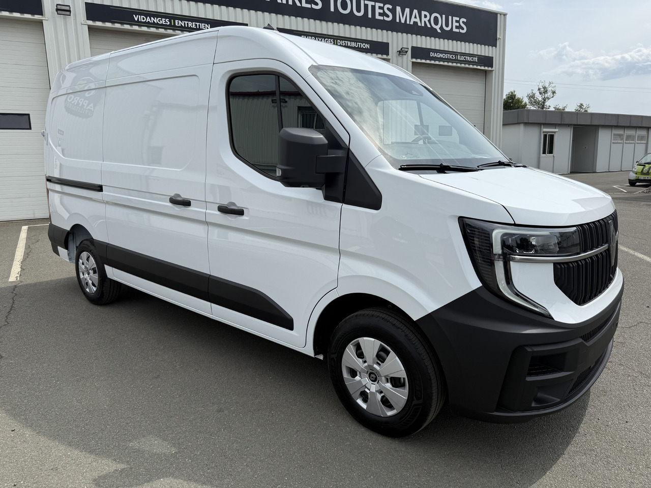 RENAULT MASTER 3T5 L2H2 EXTRA 2.0DCI150 - Kastenwagen: das Bild 1 RENAULT MASTER 3T5 L2H2 EXTRA 2.0DCI150 - Kastenwagen: das Bild 1