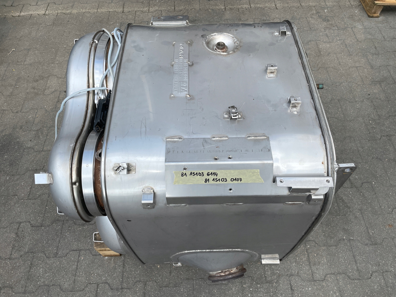 KATALIZATOR MAN TGX TGS EURO 6 DPF TŁUMIK WYDECH 81151036114 - Auspuff für LKW: das Bild 2 KATALIZATOR MAN TGX TGS EURO 6 DPF TŁUMIK WYDECH 81151036114 - Auspuff für LKW: das Bild 2