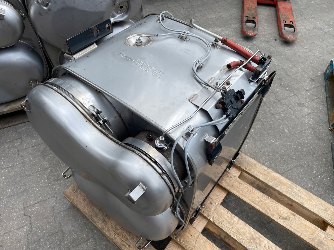 KATALIZATOR MAN TGX TGS EURO 6 DPF TŁUMIK WYDECH 81151036115 - Auspuff für LKW: das Bild 1 KATALIZATOR MAN TGX TGS EURO 6 DPF TŁUMIK WYDECH 81151036115 - Auspuff für LKW: das Bild 1