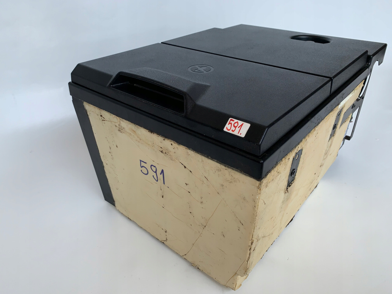 LODÓWKA RENAULT RANGE NR 591 - Fahrerhaus und Interieur für LKW: das Bild 1 LODÓWKA RENAULT RANGE NR 591 - Fahrerhaus und Interieur für LKW: das Bild 1