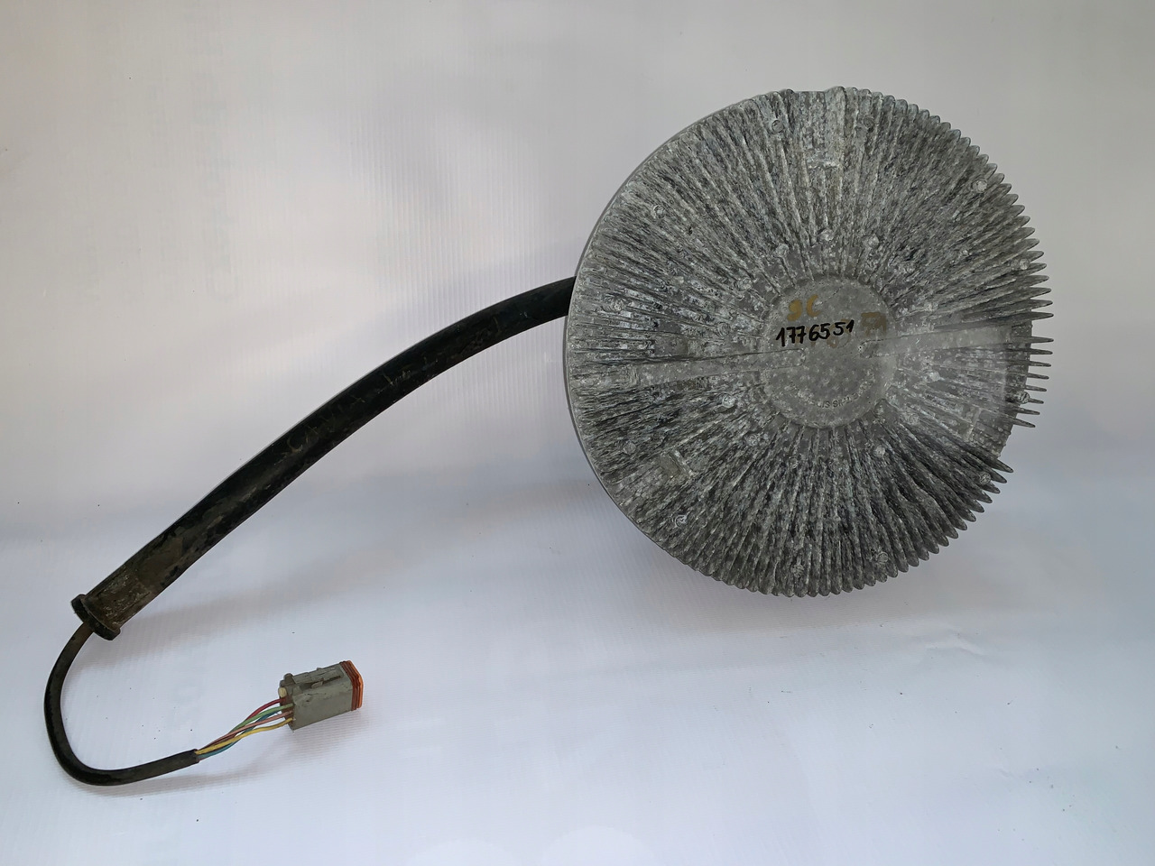 SPRZĘGŁO WISKOTYCZNE WISCOZA WISKOZA SCANIA R DC13 - Ventilator für LKW: das Bild 1 SPRZĘGŁO WISKOTYCZNE WISCOZA WISKOZA SCANIA R DC13 - Ventilator für LKW: das Bild 1