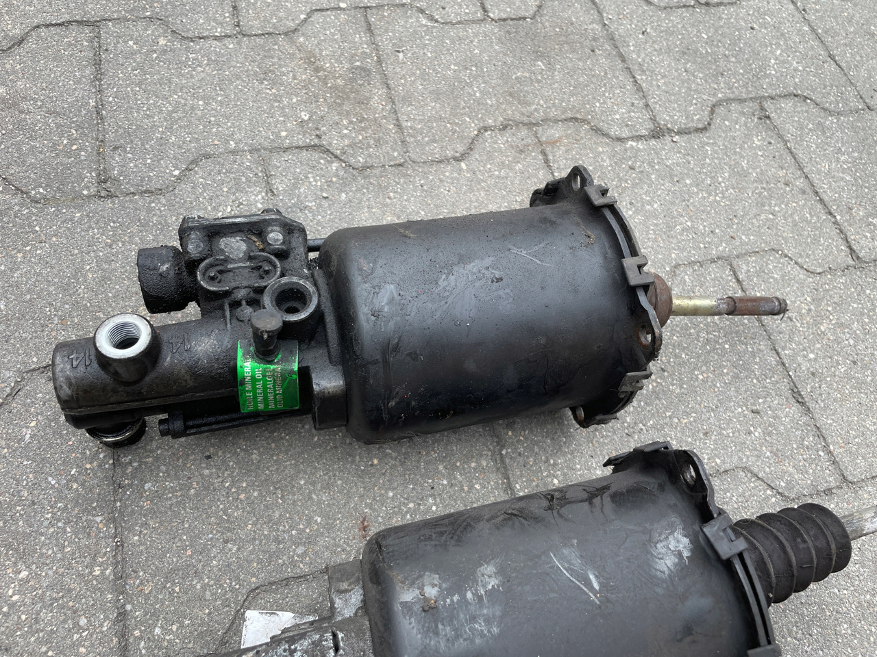 WYBIERAK SKRZYNI BIEGÓW WYSPRZĘGLIK ZAWÓR MAN TGA TGS TGX 9700514127 - Kupplungszylinder für LKW: das Bild 3 WYBIERAK SKRZYNI BIEGÓW WYSPRZĘGLIK ZAWÓR MAN TGA TGS TGX 9700514127 - Kupplungszylinder für LKW: das Bild 3