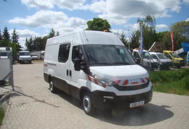 Iveco DAILY 35 S 16 REJESTRACJA NA 6-OSÓB SUPER NA KAMPERA - Kastenwagen: das Bild 4 Iveco DAILY 35 S 16 REJESTRACJA NA 6-OSÓB SUPER NA KAMPERA - Kastenwagen: das Bild 4