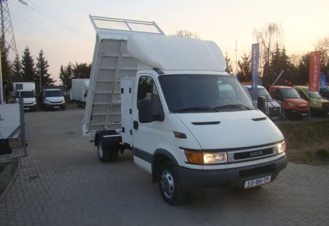 Iveco DAILY 40 C 12 - Kipper Transporter: das Bild 4 Iveco DAILY 40 C 12 - Kipper Transporter: das Bild 4