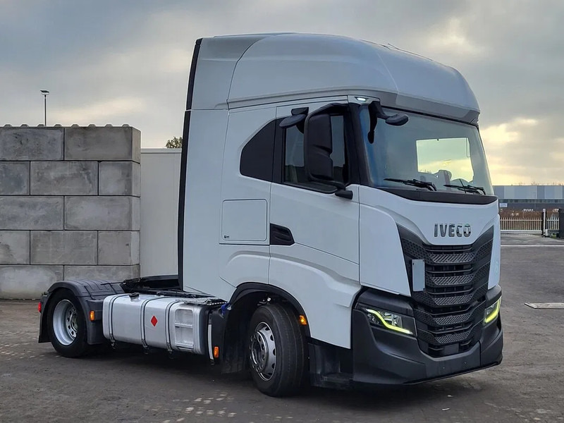 Iveco S-WAY 460 - Sattelzugmaschine: das Bild 3 Iveco S-WAY 460 - Sattelzugmaschine: das Bild 3