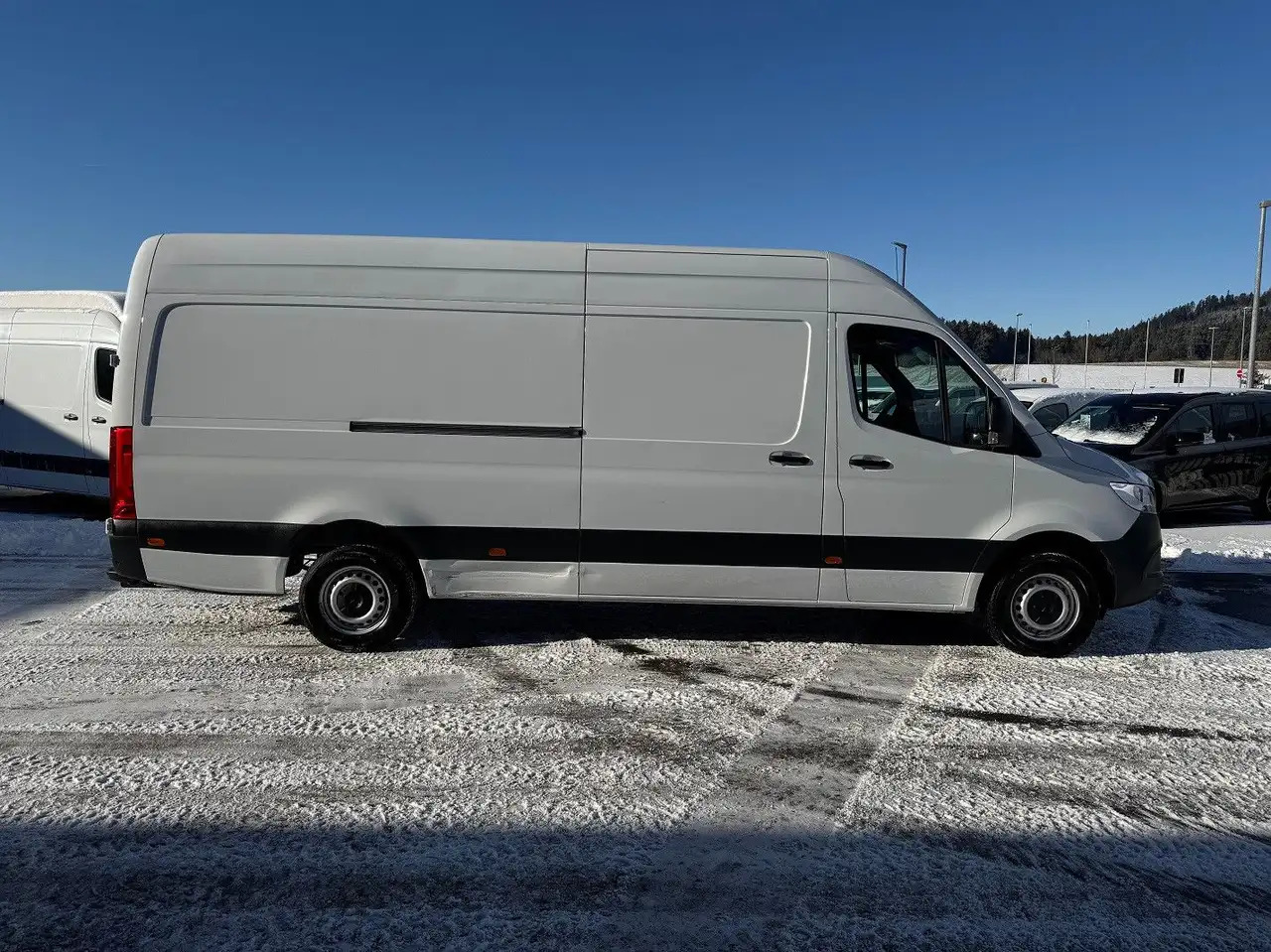 Mercedes-Benz Sprinter 317 CDI Maxi Lang Hoch Klima AHK MBUX - Kastenwagen: das Bild 4 Mercedes-Benz Sprinter 317 CDI Maxi Lang Hoch Klima AHK MBUX - Kastenwagen: das Bild 4