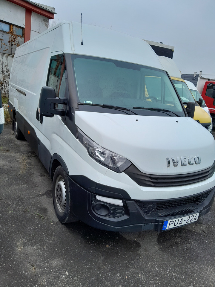 IVECO Daily 35S14 - Koffer Transporter: das Bild 3 IVECO Daily 35S14 - Koffer Transporter: das Bild 3