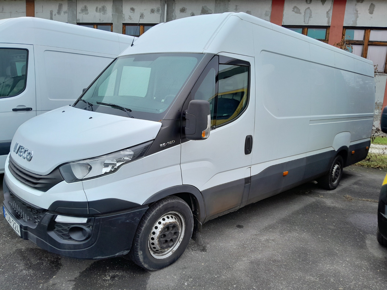 IVECO Daily 35S14 - Koffer Transporter: das Bild 2 IVECO Daily 35S14 - Koffer Transporter: das Bild 2
