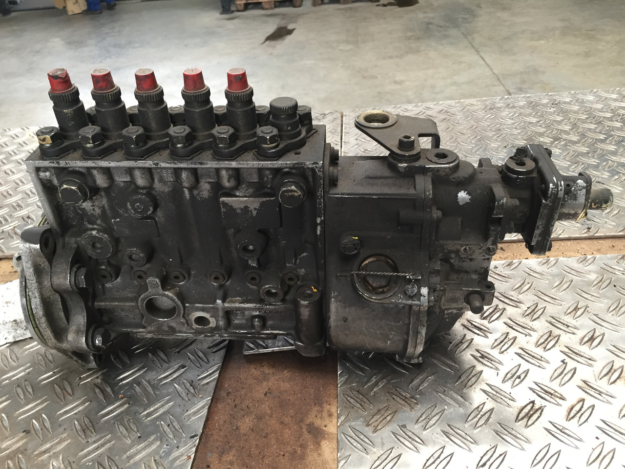 Kraftstoffpumpe für LKW ---Gebrauchte Einspritzpumpe MAN 322, 5 Zylinder, Bosch - Nr. : 0402 035 028, MAN 51.11103 - 7122: das Bild 10 Kraftstoffpumpe für LKW ---Gebrauchte Einspritzpumpe MAN 322, 5 Zylinder, Bosch - Nr. : 0402 035 028, MAN 51.11103 - 7122: das Bild 10