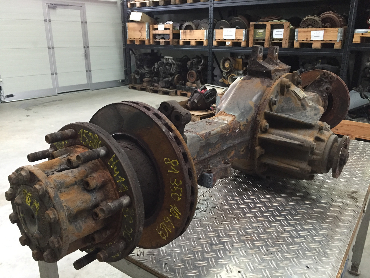 Gebrauchte Hinterachse MAN TGM 15.280, Typ : HY 11 3000, Artikel - Nr. : 81.35010 - 6169 - Hinterachse für LKW: das Bild 5 Gebrauchte Hinterachse MAN TGM 15.280, Typ : HY 11 3000, Artikel - Nr. : 81.35010 - 6169 - Hinterachse für LKW: das Bild 5