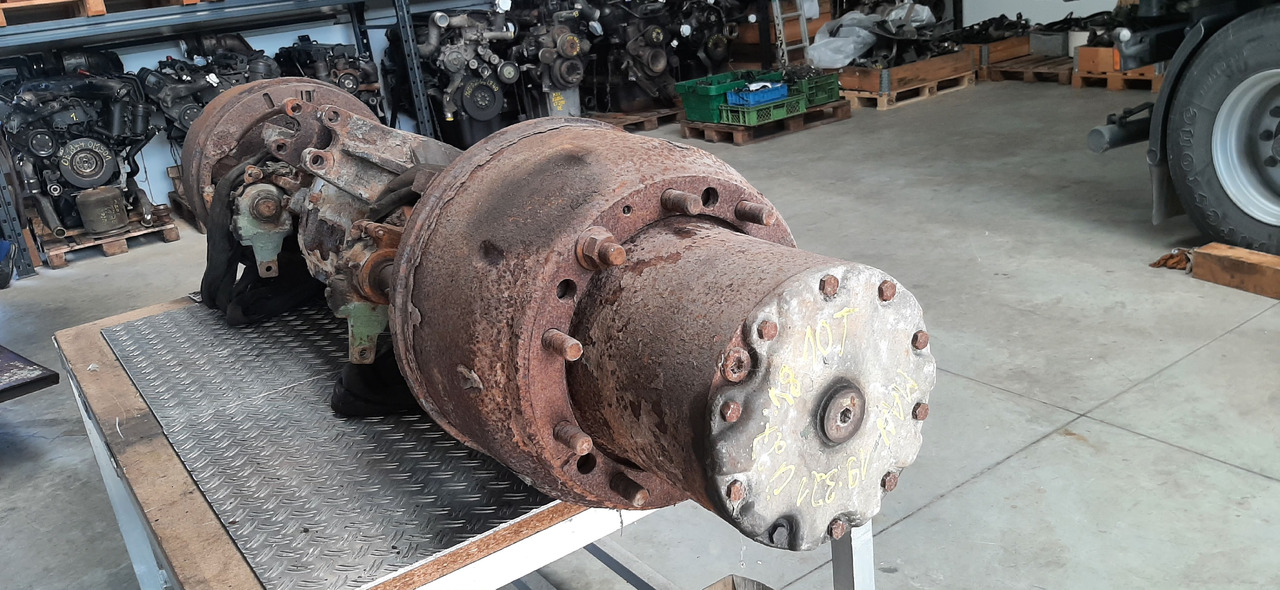Gebrauchte MAN 19.321, Außenplanetenachse, Artikel - Nr. : 81.99999 - 9999 - Hinterachse für LKW: das Bild 4 Gebrauchte MAN 19.321, Außenplanetenachse, Artikel - Nr. : 81.99999 - 9999 - Hinterachse für LKW: das Bild 4