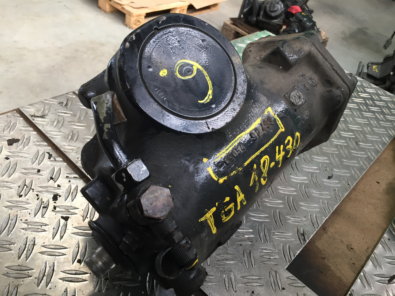 Lenkgetriebe für LKW Gebrauchtes Lenkgetriebe MAN TGA 18.430, Artikel - Nr.: 81.46200-6410: das Bild 8 Lenkgetriebe für LKW Gebrauchtes Lenkgetriebe MAN TGA 18.430, Artikel - Nr.: 81.46200-6410: das Bild 8