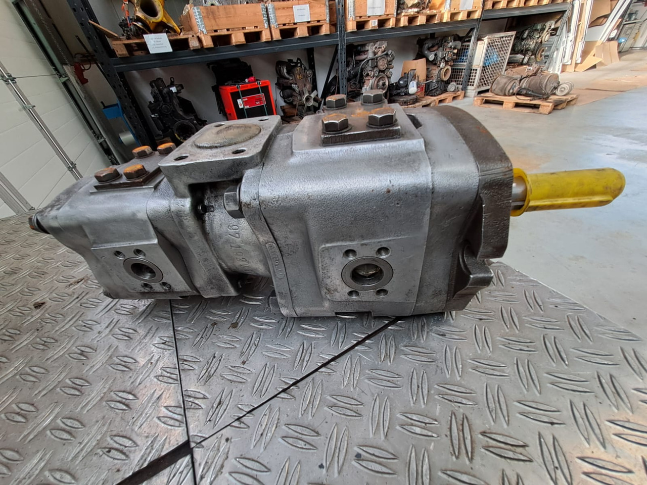 VOITH Type : IPH 5/4/4 - 64 - Hydraulikpumpe für Industriemaschine: das Bild 1 VOITH Type : IPH 5/4/4 - 64 - Hydraulikpumpe für Industriemaschine: das Bild 1