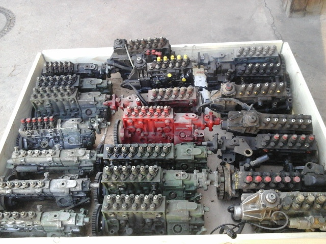 Gebr. diverse Einspritzpumpen MAN /MB - Kraftstoffpumpe für LKW: das Bild 1 Gebr. diverse Einspritzpumpen MAN /MB - Kraftstoffpumpe für LKW: das Bild 1