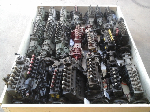 Gebr. diverse Einspritzpumpen MAN /MB - Kraftstoffpumpe für LKW: das Bild 2 Gebr. diverse Einspritzpumpen MAN /MB - Kraftstoffpumpe für LKW: das Bild 2