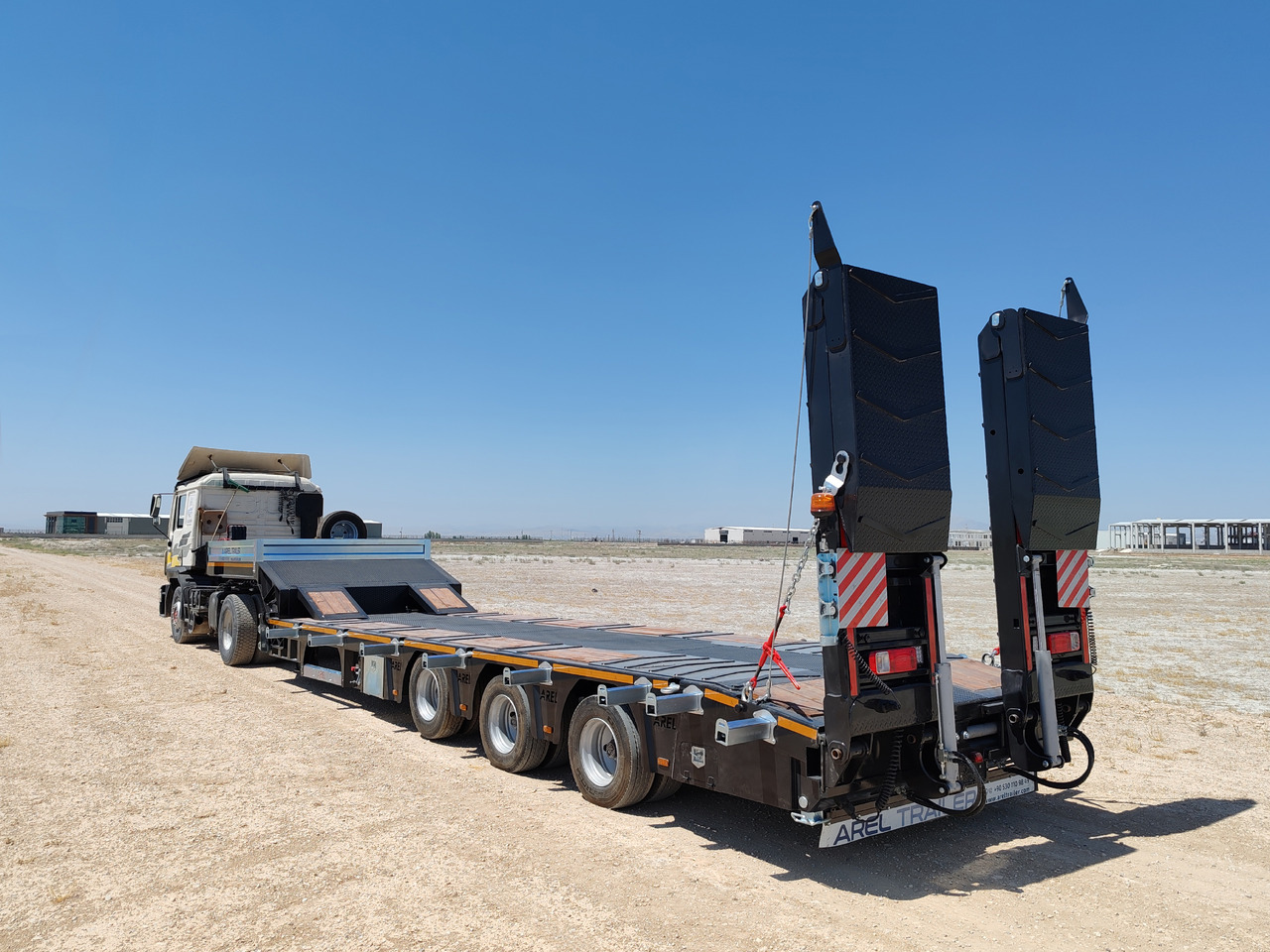 AREL TRAILER 3 AXLE LOW LOADER TRAILER from MANUFACTURER COMPANY - Tieflader Auflieger: das Bild 1 AREL TRAILER 3 AXLE LOW LOADER TRAILER from MANUFACTURER COMPANY - Tieflader Auflieger: das Bild 1
