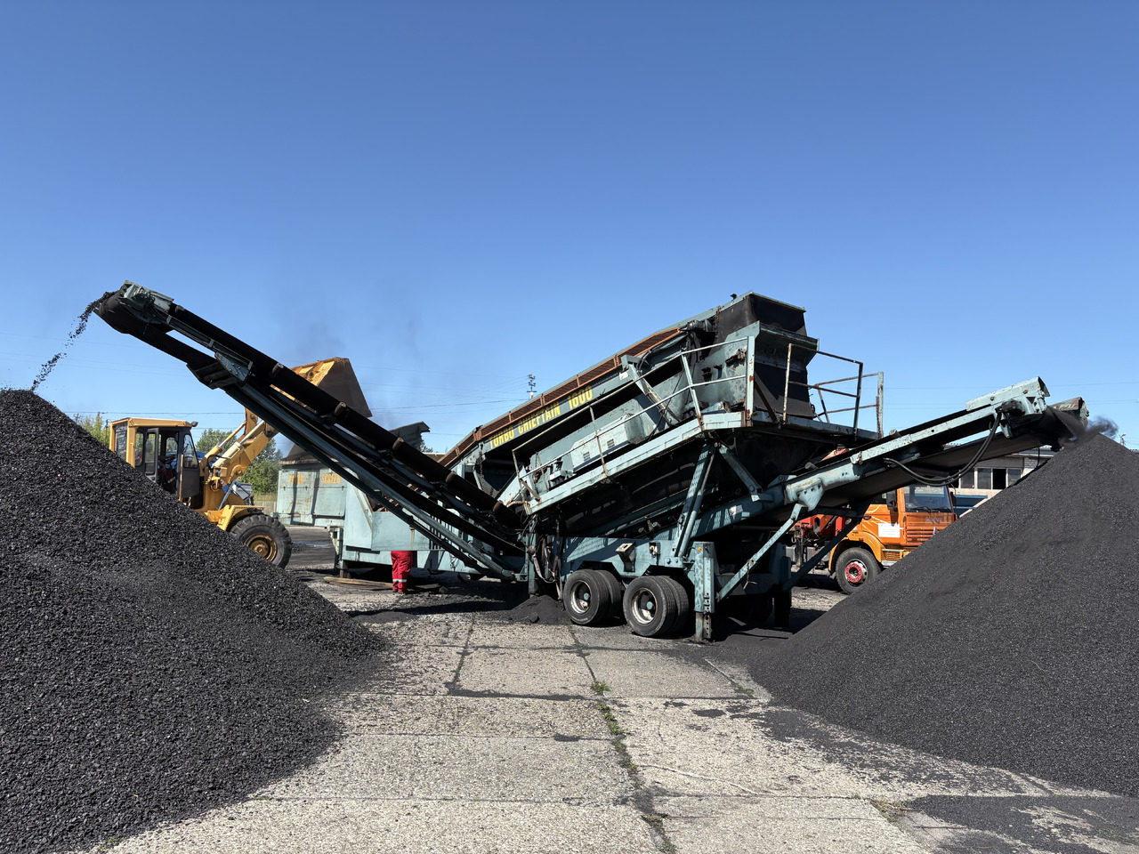 POWERSCREEN Turbo Chieftain 1600 - Siebmaschine: das Bild 3 POWERSCREEN Turbo Chieftain 1600 - Siebmaschine: das Bild 3