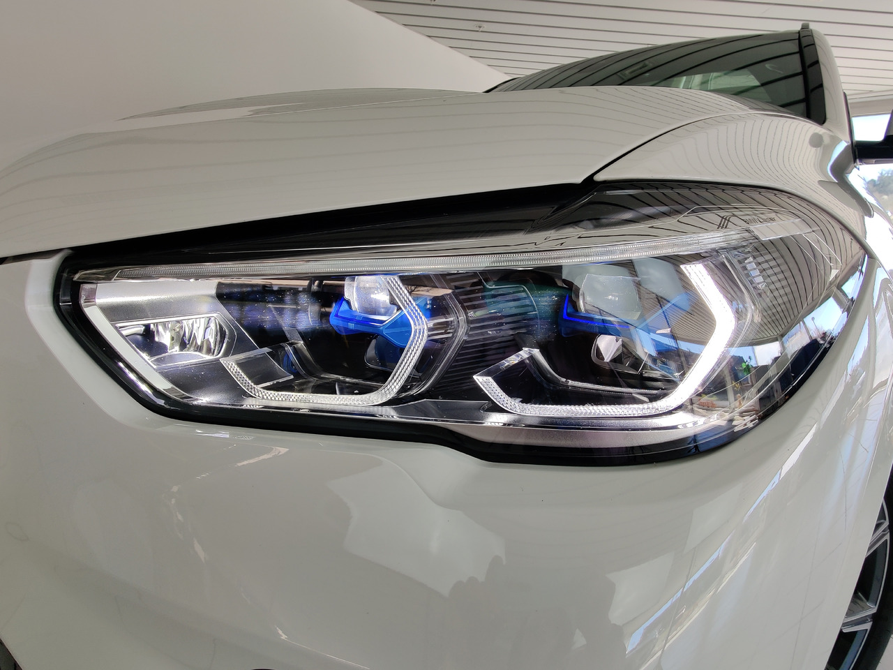 BMW X5 xDrive 45 e M Sport HiFi HUD Pano Leder Laser - SUV/ Geländewagen: das Bild 3 BMW X5 xDrive 45 e M Sport HiFi HUD Pano Leder Laser - SUV/ Geländewagen: das Bild 3