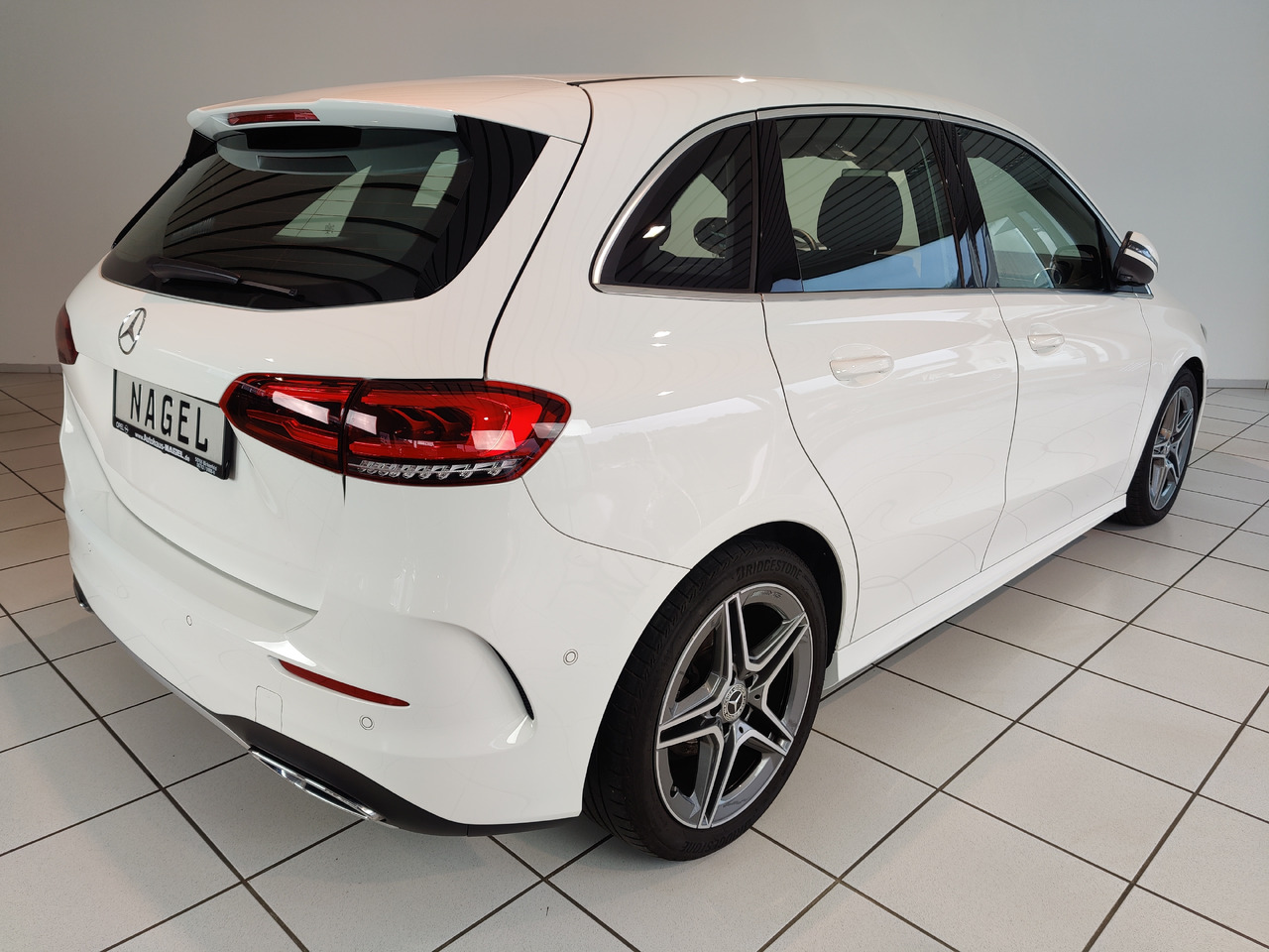 Mercedes-Benz B 200 d 8G-DCT AMG Line Kam Navi SHZ LED - PKW: das Bild 4 Mercedes-Benz B 200 d 8G-DCT AMG Line Kam Navi SHZ LED - PKW: das Bild 4